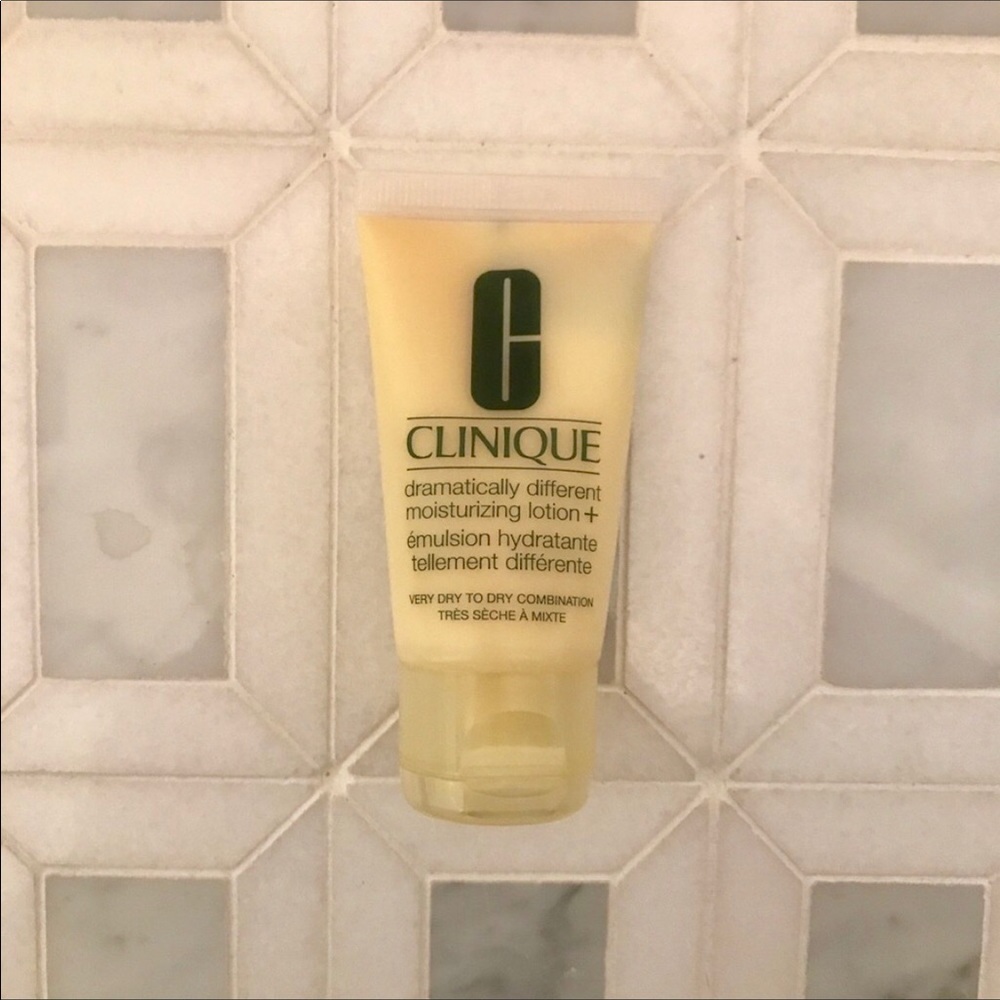 5 for $20 • Clinique Dramatically Diff Moisturizer